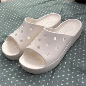 CROCS White Platform Slides